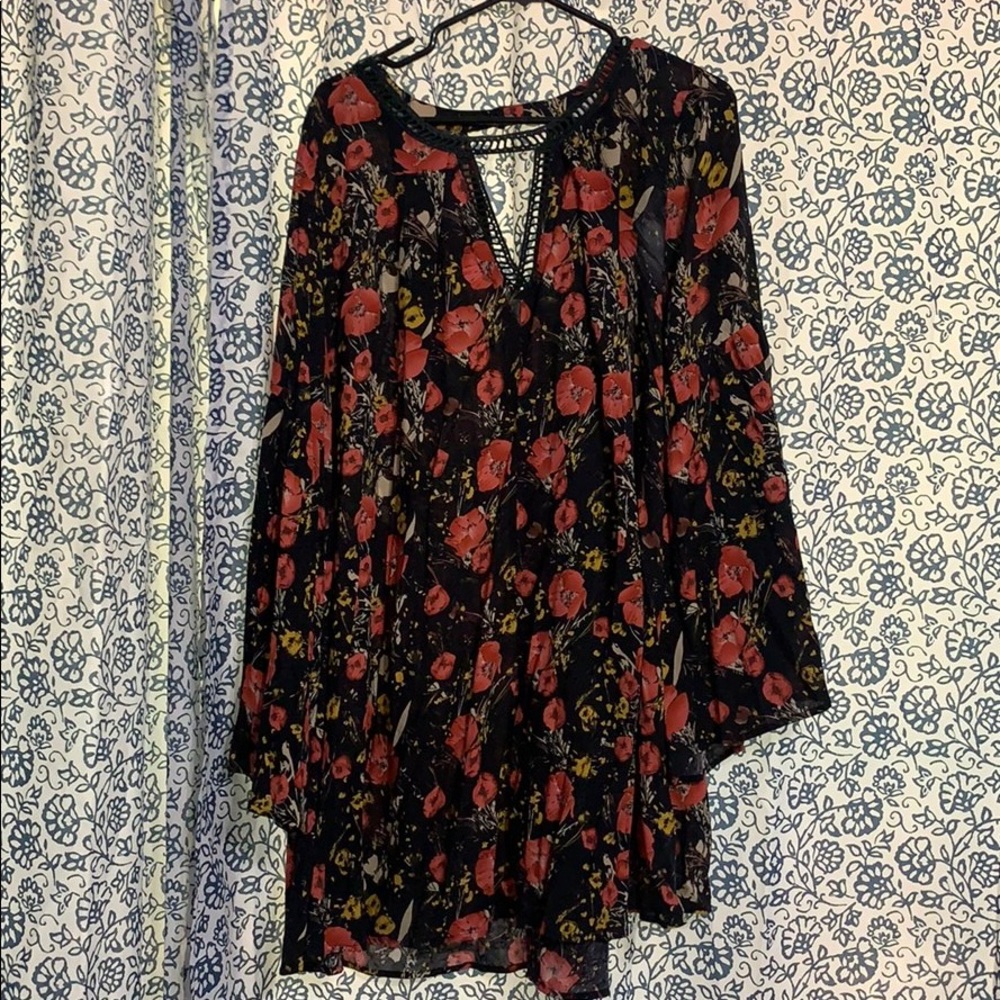 2x Floral Bell Sleeve Dress